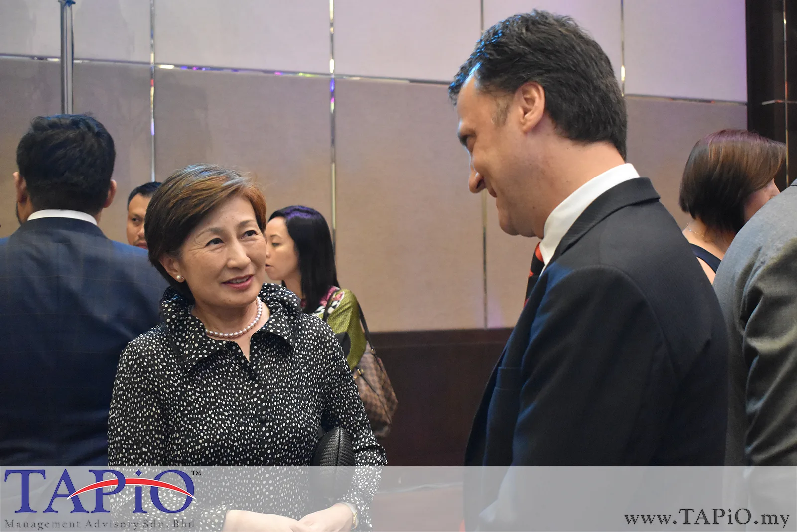 from left to the right: Mrs. Yuko Miyagawa, Managing Partner of TAPiO Management Advisory Mr. Thomas Bernthaler