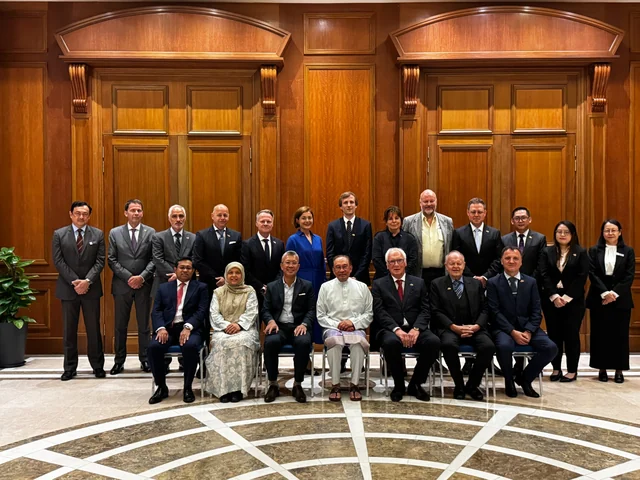 Delegation group photograph with Malaysia’s Prime Minister
