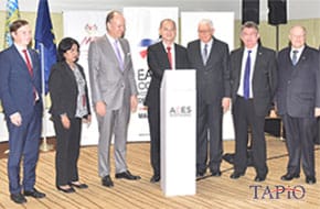 from left to the right: Managing Director of TUM International GMBH Daniel A. Gottschald, Deputy Secretary General (Industry) of MITI Datin K. Talagavathi, Ambassador of Germany H.E. Nikolaus Von Der Wenge Graf Lambsdorff, Deputy Minister of Ministry of International Trade and Industry YB Dr. Ong Kian Ming, CEO of ECERDC Datuk Seri Jebasingam Issace John, Bavaria Ministry of Economic Affairs, Energy and Technology Mr. Hans-Jürgen Radmacher, Chairman of TAPiO Management Advisory Mr. Bernhard Schutte, TUM International GmbH Mr. Andreas Rieckmann
