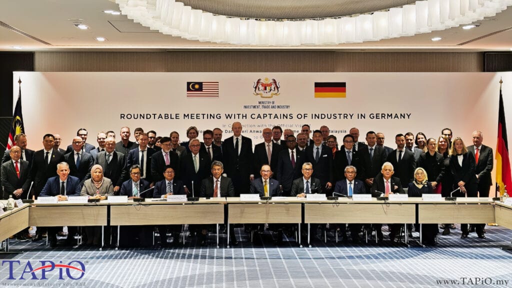 Malaysian Prime Minister Datuk Seri Anwar Ibrahim Leads Pivotal Roundtable with Business Elites: Siemens AG’s Dr. Roland Busch, B. Braun GmbH’s Anna Braun, TAPiO's Bernhard Schutte, and Knaus Tabbert’s Wolfgang Speck Among the Distinguished Attendees. Spotlight Also on Airbus Asia Pacific's Anand Stanley, Volkswagen Malaysia's Dr. Susanne Lehmann, and Infineon's Dr. Rutger Wijburg in a Historic Business Summit.