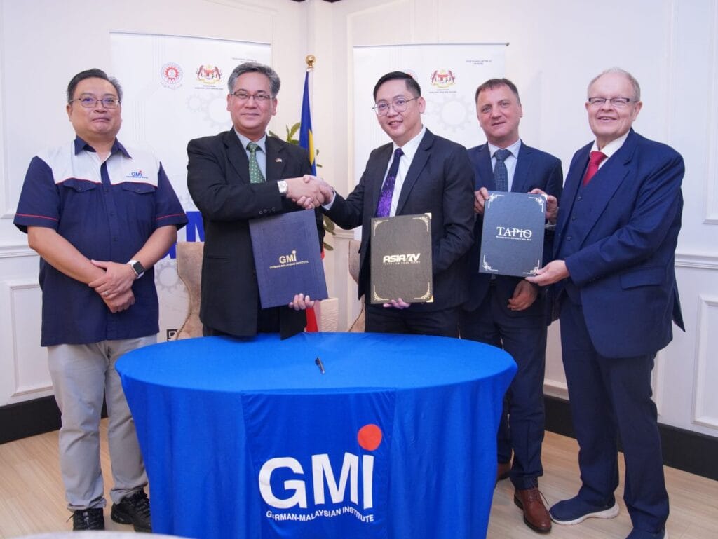 The signing ceremony, which took place on September 27 at Ekspo TVET@KKDW 2024 in Melaka